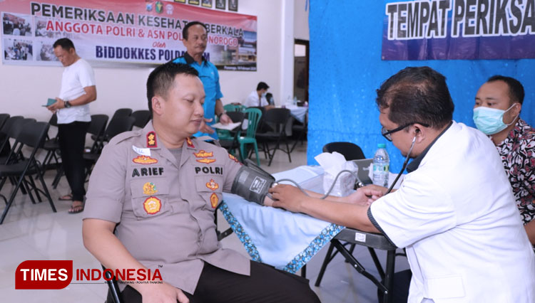 Polres Ponorogo Menggelar Pemeriksaan Keseharan Berkala untuk Personel