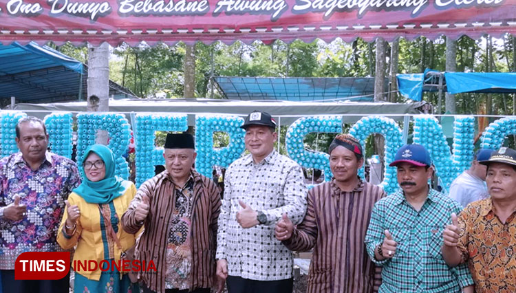 Sanusi dan Didik Gatot Subroto saat pada suatu kegiatan Pemkab Malang. (Foto: Binar Gumilang/TIMES Indonesia)