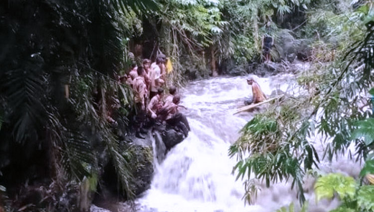 Gubernur DIY Sultan HB X Sampaikan Keprihatinan, Imbau Pelajar Jangan Beraktivitas di Sungai