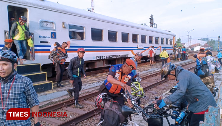 Berwisata Ke Pantai Pangandaran Lebih Dekat Dari Stasiun Sidareja Times Indonesia 