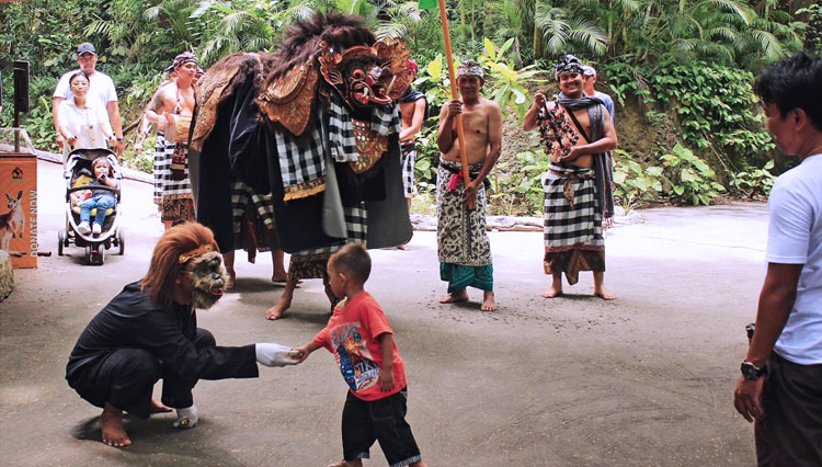 Barong-Bangkung-2.jpg