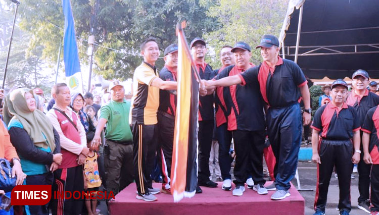 Dinas Pariwisata Pemuda Dan Olahraga (Disparpora) Kota Pasuruan menggelar Jalan Sehat, Minggu (23/02/2020) pagi. (FOTO: AJP TIMES Indonesia)