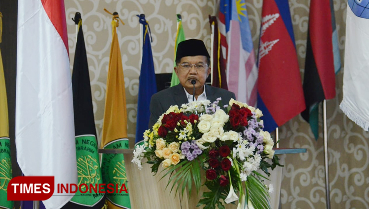 Jusuf Kalla Akui Perjuangan Al Issa di Bidang Perdamaian dan Moderasi Islam