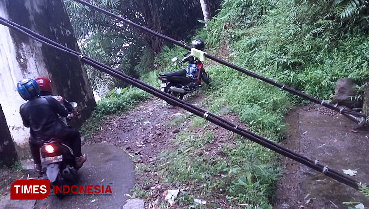 Jembatan-Desa-a.jpg
