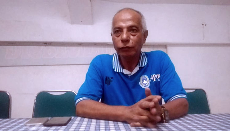 Bang Thoriq, CEO Semeru FC saat memberikan keterangan terkait lepasnya Semeru FC dari Lumajang. (Foto: Istimewa)