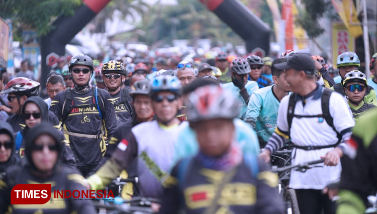 Ribuan Pesepeda Gowes Bareng Di Acara Genggong Go Green Times Indonesia