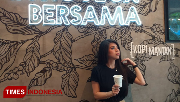 The grand opening of Kopi Mantan in Surabaya on Monday (15/3/2020). (Photo : Inntan / TIMES Indonesia)