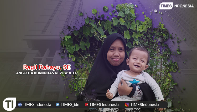 Ragil Rahayu, Anggota Komunitas Revowriter.