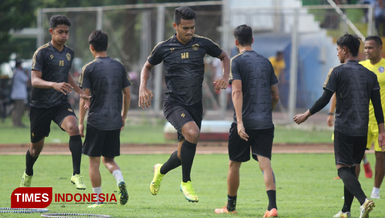 Latihan Pemain Arema FC. (FOTO: Tria/TIMES Indonesia)