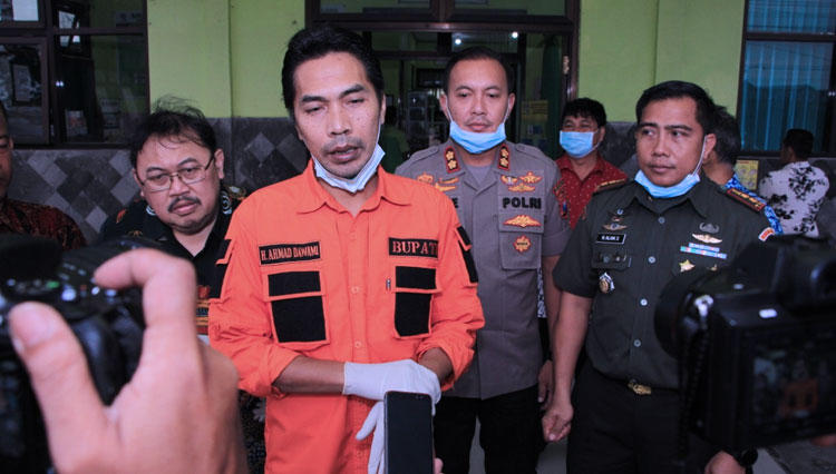 Bupati Madiun Ahmad Dawami bersama rombongan cek kesiapan RSUD Dolopo sebagai tempat isolasi pasien covid -19. (Foto: Humas Polres Madiun)