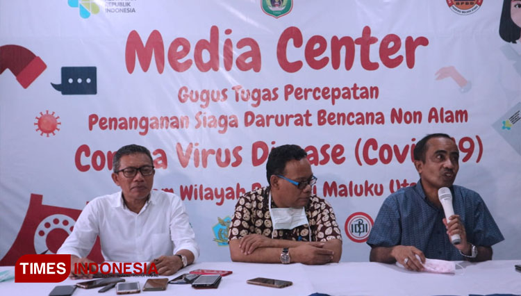 Konferensi pers update data Covid-19 di Maluku Utara, Kamis (26/3/2020).(Foto: Halik Jokora for TIMES Indonesia)