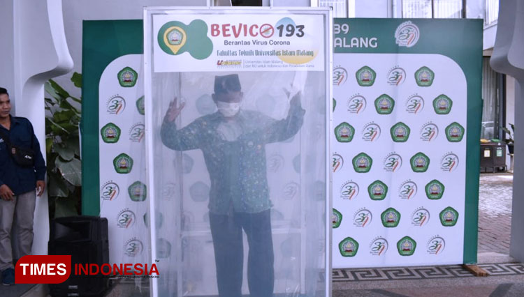 Rektor-Unisma-mencoba-Bevico-193-Unisma.jpg