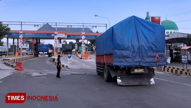 Situasi di pelabuhan Ketapang Banyuwangi. (FOTO: Agung Sedana/ TIMES Indonesia)