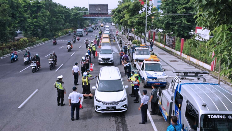 Akankah Surabaya Melakukan Rapid Test Covid-19 Secara Drive Thru?