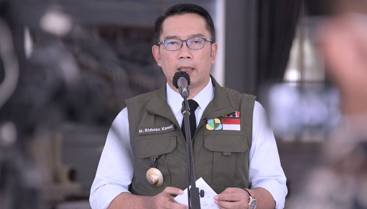 Gubernur Jabar Ridwan Kamil menyampaikan perkembangan terkini COVID -19 di Jabar dalam konferensi pers di Gedung Pakuan Bandung, Jumat (3/4/20) sore. (Foto: Humas Jabar for TIMES Indonesia)