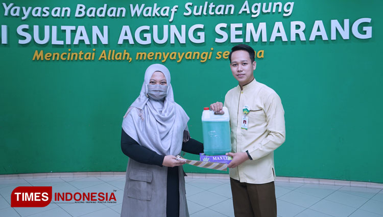 Unisula Bagikan APD ke Lima Rumah Sakit Rujukan Corona