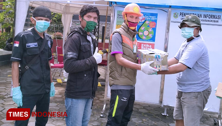 Sedulur Info Cegatan Banjarnegara Sumbang APD ke Gugus Tugas Covid-19