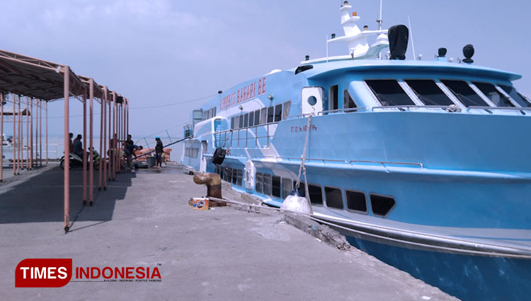 Dampak Corona, Kapal Penumpang Ke Pulau Bawean Gresik Disetop - TIMES ...