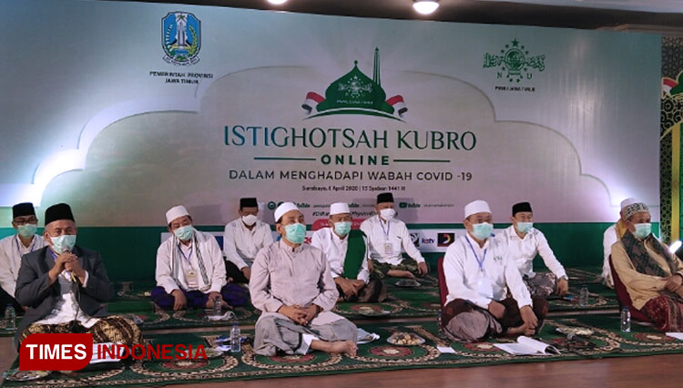 Malam Nisfu Syaban Gubernur Jatim Berdoa Bersama Kiai Nu Iringi