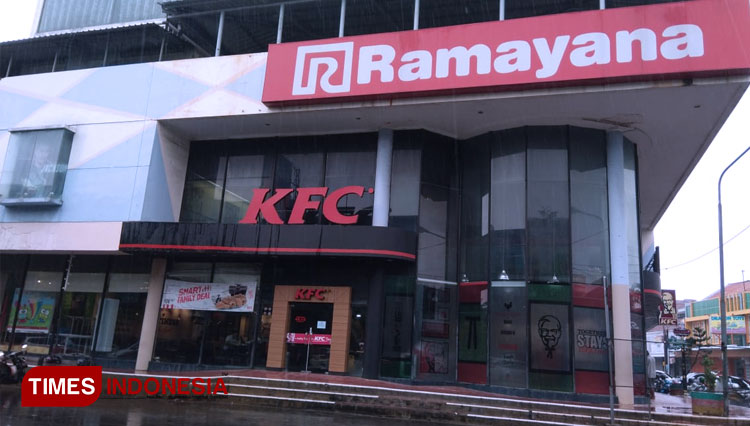 Ramayana Cirebon Mall yang mulai tutup permanen. (Foto: Muhamad Jupri/TIMES Indonesia)