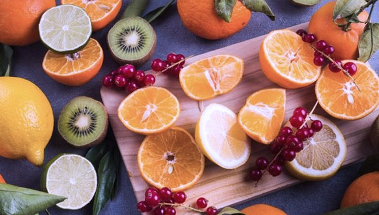 Several food which high in vitamin C. (PHOTO: freepik)