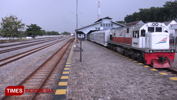 PT KAI Daop 8 Surabaya Resmi Hentikan 21 Perjalanan KA Lokal