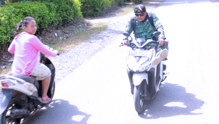 Ini Dia Tingkah Pelda Haris Mengatasi Kejenuhan.