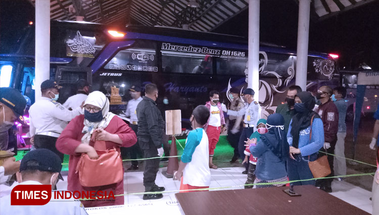 Pulang dari Malaysia, 54 TKI Bangkalan Diminta Terapkan Isolasi Mandiri
