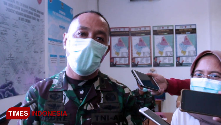 Letkol CKM Andre Nofan, selaku Kepala Rs Ciremai, saat diwawancarai awak media. (Foto: Abdulrohman/ TIMES Indonesia)