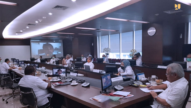 Menteri PU PR RI saat Rapat Kerja Virtual bersama DPR RI yang dipimpin Ketua Komisi V DPR RI Lasarus, Selasa (21/4/2020). (FOTO: Biro Komunikasi Publik Kementerian PUPR RI)