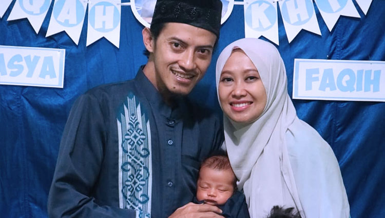 Dian-Ayik beserta anaknya. (foto: dok dian for TIMES Indonesia)