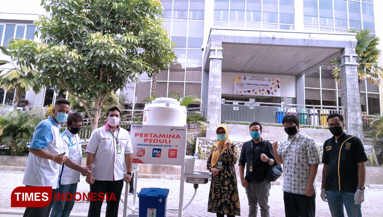 memberikan-bantuan-operasional-nakes-3.jpg