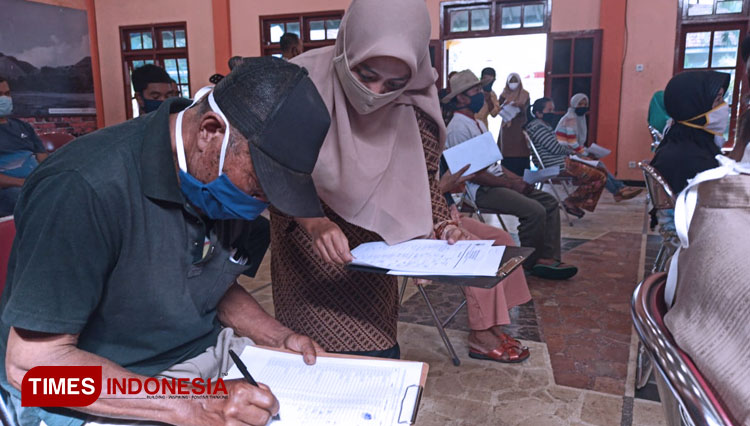 Bantuan Covid-19 Tahap I Mulai Diberikan Pemkot Batu - TIMES Indonesia