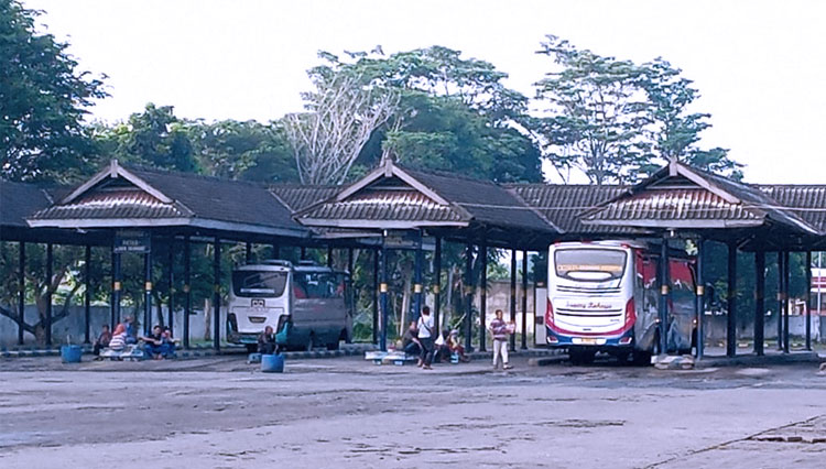 Terminal Madiun masih terlihat sepi. (Foto: Gerry Setyawan/TIMES Indonesia)