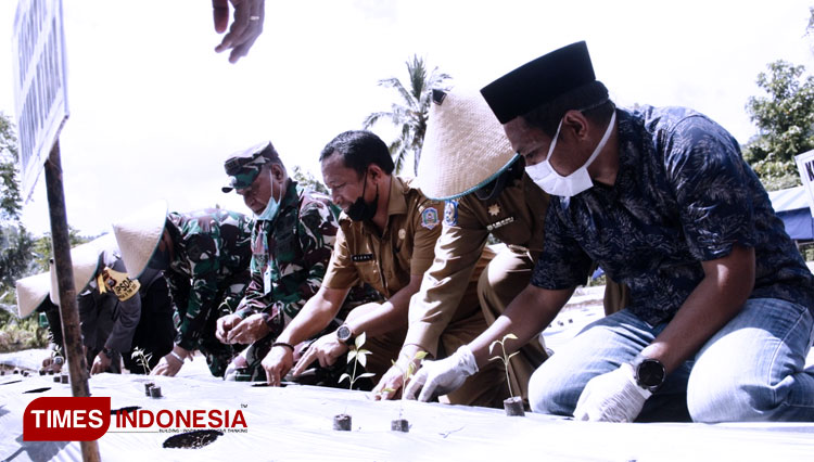 Gubernur-bersama-Forkopimda-c.jpg