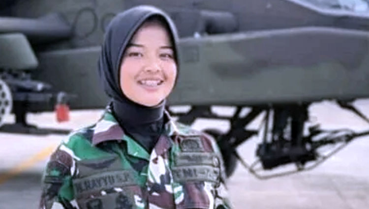 Nur Hayyu, Sosok Perawat Helikopter Apache. (foto: Nur Hayyu/viva)