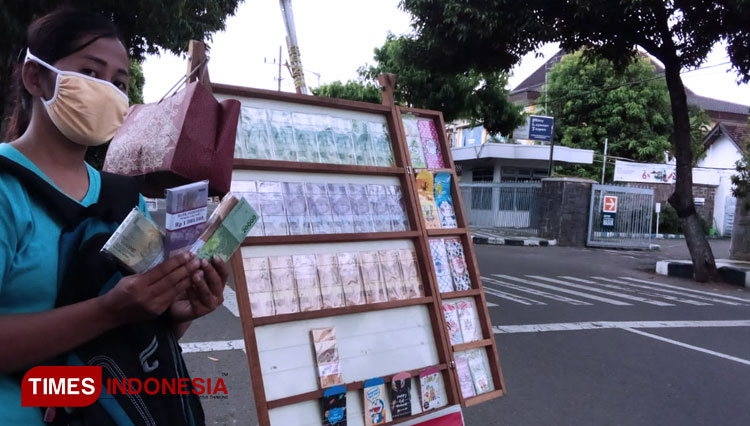 jasa-tukar-uang-b.jpg