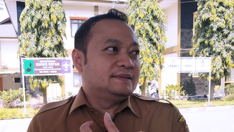 Kabag Humas Pemkab Cirebon, Nanan Abdul Manan. (Foto: Devteo MP/TIMES Indonesia)