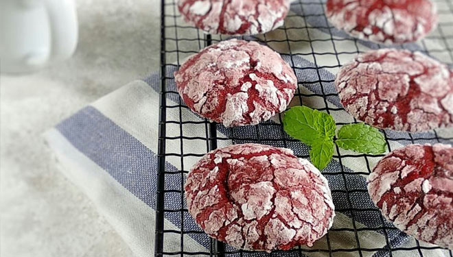 Kue Red Velvet Crinkle Cookies. (Foto:Nova Rilandari/Cookpad)