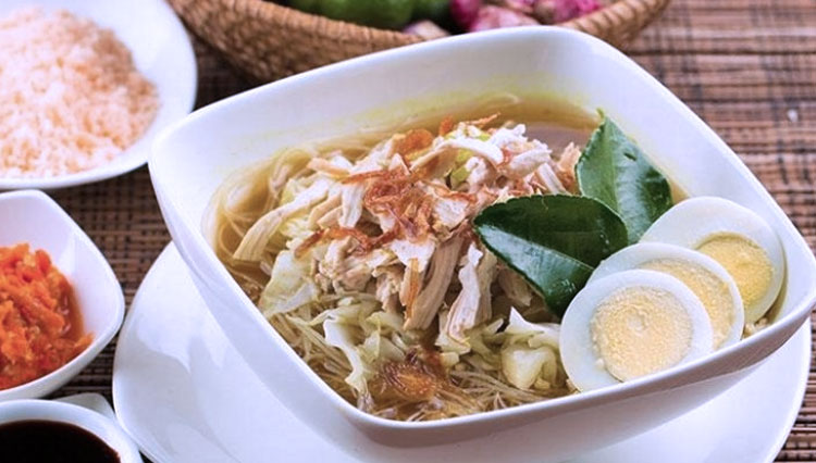 Illustration: Soto Lamongan, a chicken soup of Lamongan which quite well known in the whole country. (PHOTO: wowkeren)