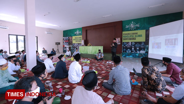Kegiatan rapat gabungan di PCNU Banyuwangi. (FOTO: Rizki Alfian/ TIMES Indonesia)