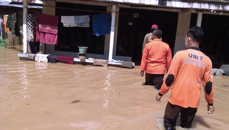 Banjir akibat meluapnya sungai kali Ijo, di Desa Prembun, Kecamatan Tambak, Banyumas. (Foto: TAGANA Wil III Sumpiuh Banyumas for TIMES Indonesia)