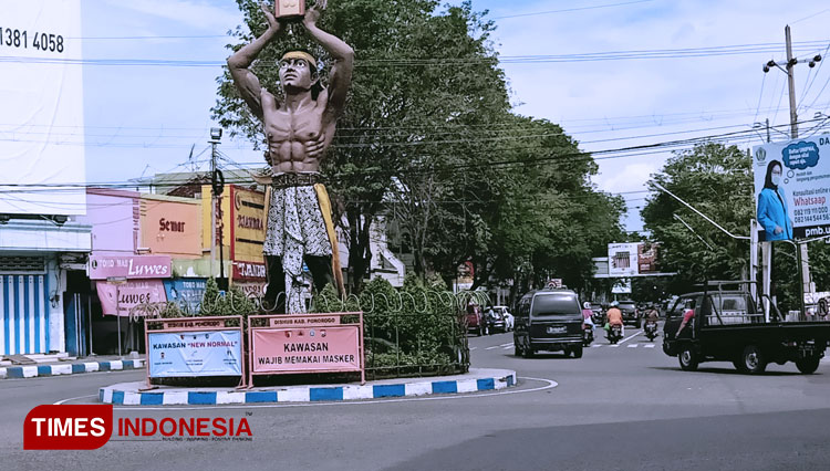 Jalan HOS Cokroaminoto Ponorogo menjadi salah satu kawan uji coba new normal. (foto: Marhaban/TIMES Indonesia)
