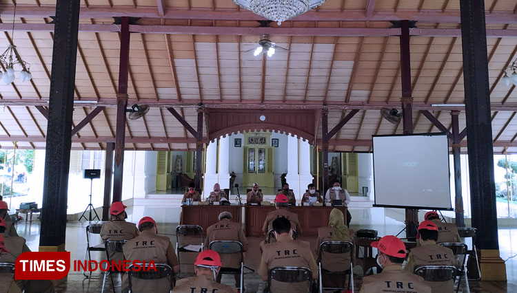 Rapat Evaluasi Antara Bupati Cirebon Bersama Seluruh Camat. (Foto: Devteo MP/TIMES Indonesia)