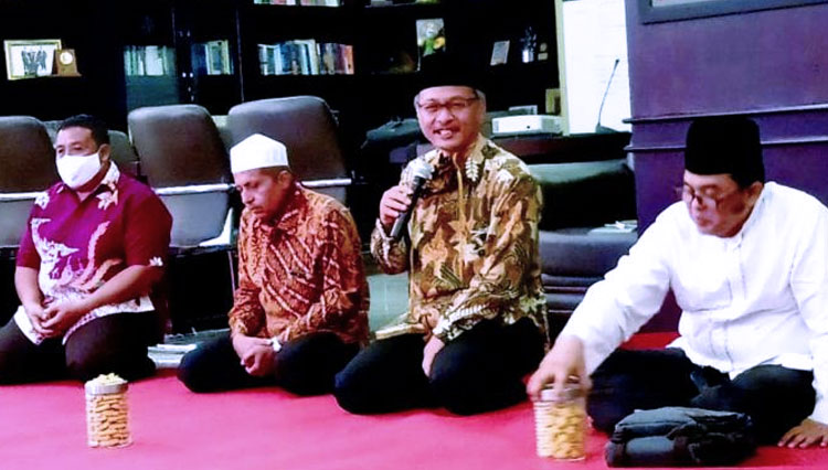 Acara Khotmil Quran dan bershalawat bersama di ruang Rektor UIN Malang. (FOTO:UIN Malang)