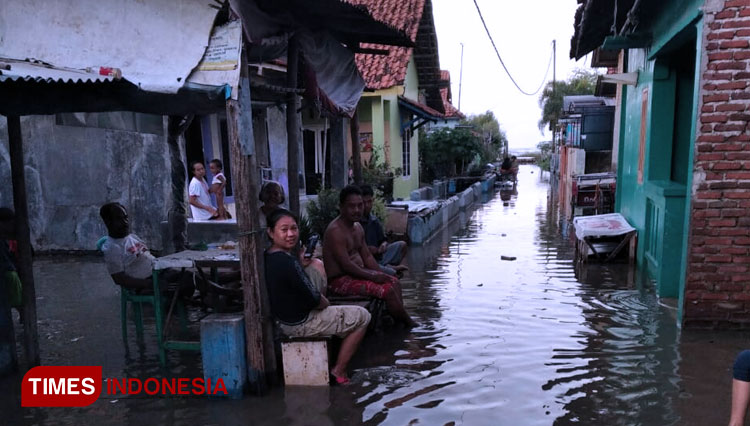 Banjir Rob Kembali Rendam Wilayah Pesisir Kota Cirebon  TIMES Indonesia