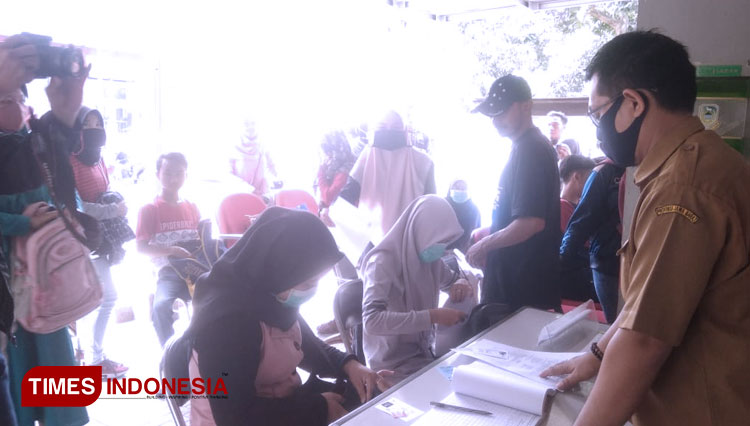 Pencari-Kerja-2.jpg