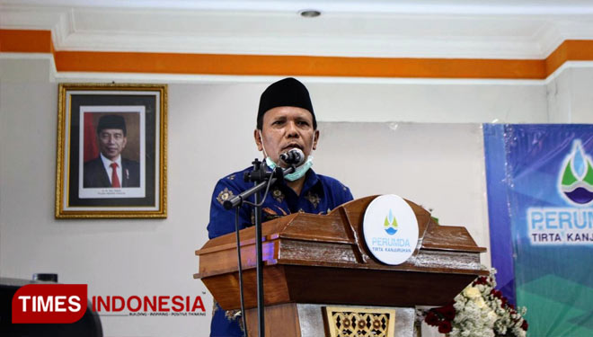 Dirut Perumda Tirta Kanjuruhan, H Syamsul Hadi S.SOs saat peringatan HUT ke 39 perusahaan tersebut. (Foto : Perumda Tirta Kanjuruhan for TIMES Indonesia)