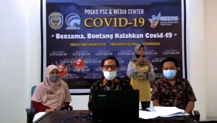 dr Bahauddin, Kepala Dinas Kesehatan (Diskes) saat video conference. (Foto: Fajri/Times Indonesia)