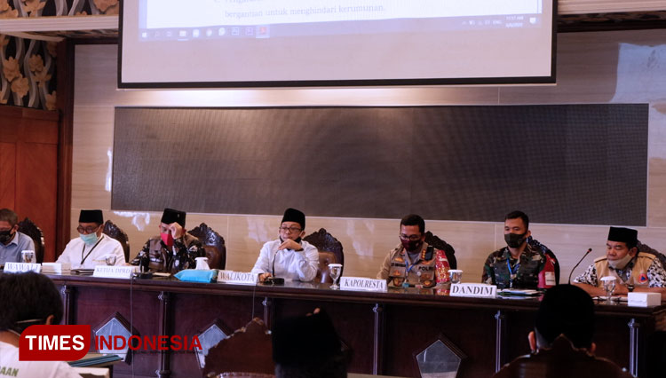 Forkopimda Kota Malang saat rapat koordinasi bersama pimpinan pondok pesantren se-Kota Malang. (Foto: Naufal Ardiansyah/TIMES Indonesia)